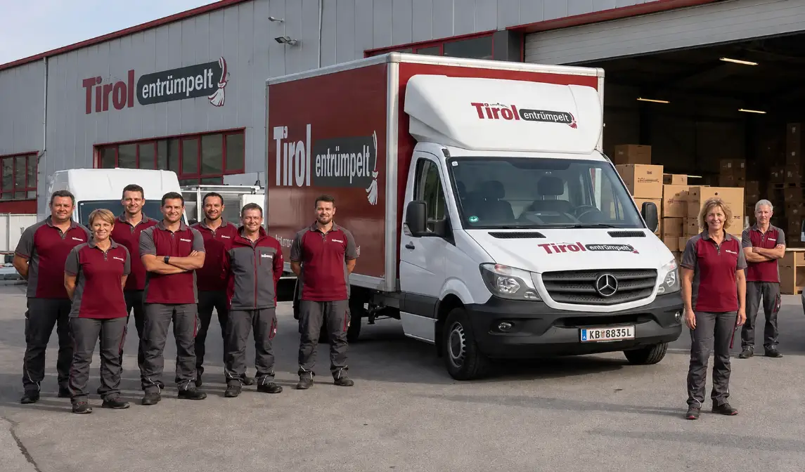Team bei einer professionellen Entrümpelung
